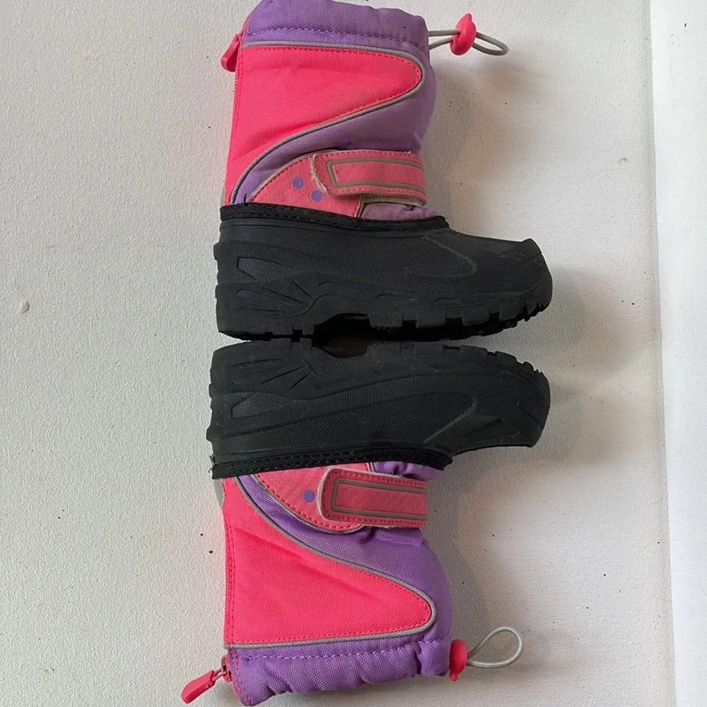 Circo Thermolite purple, pink & black snow boots.  Size 7/8 - Medium